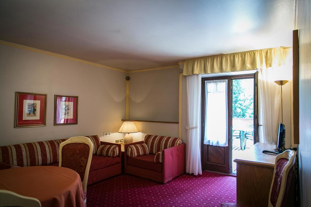 Hotel Posta R.T.A. Madonna Exterior foto
